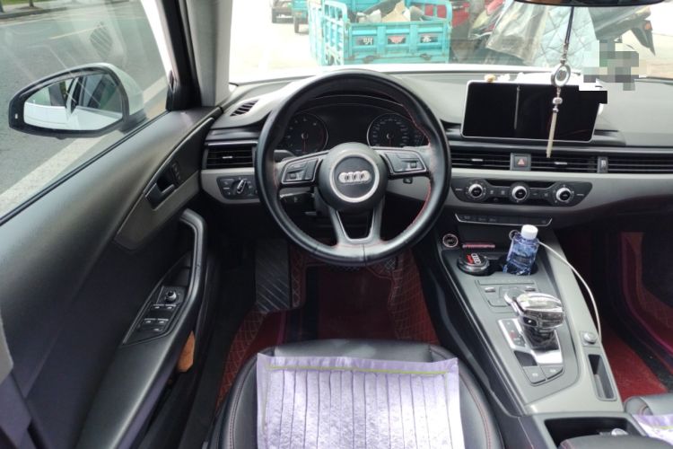Used Audi A4L 2017 Plus 40 TFSI Ambition Model Steering Wheel