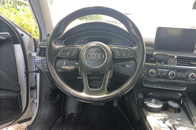 Used Audi A4L 2017 40 TFSI Ambition Edition Steering Wheel