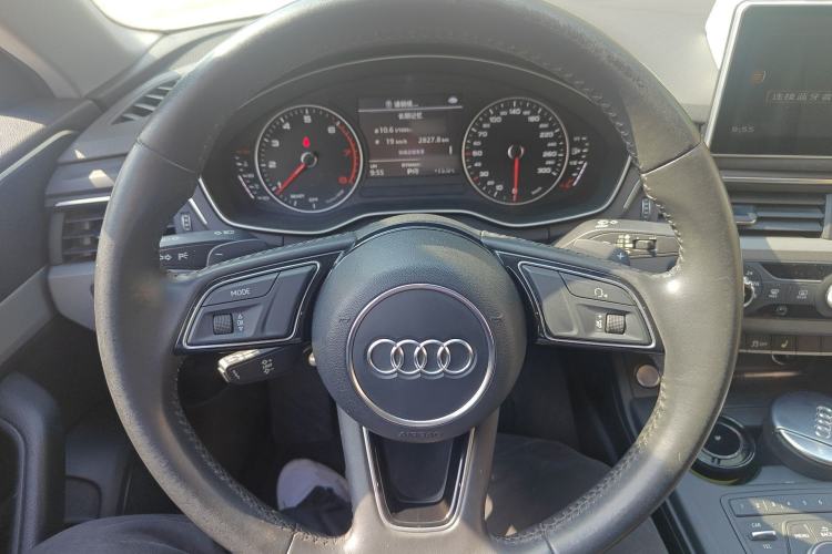 Used Audi A4L 2017 Plus 40 TFSI Ambition Model Steering Wheel