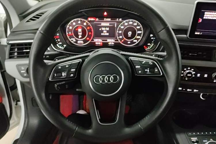 Used Audi A4L 2017 Plus 40 TFSI Ambition Model Steering Wheel