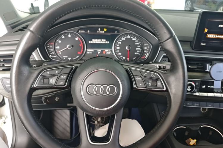 Used Audi A4L 2017 40 TFSI Style Edition Steering Wheel