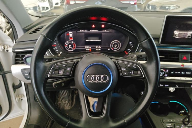 Used Audi A4L 2017 40 TFSI Fashion Model Steering Wheel