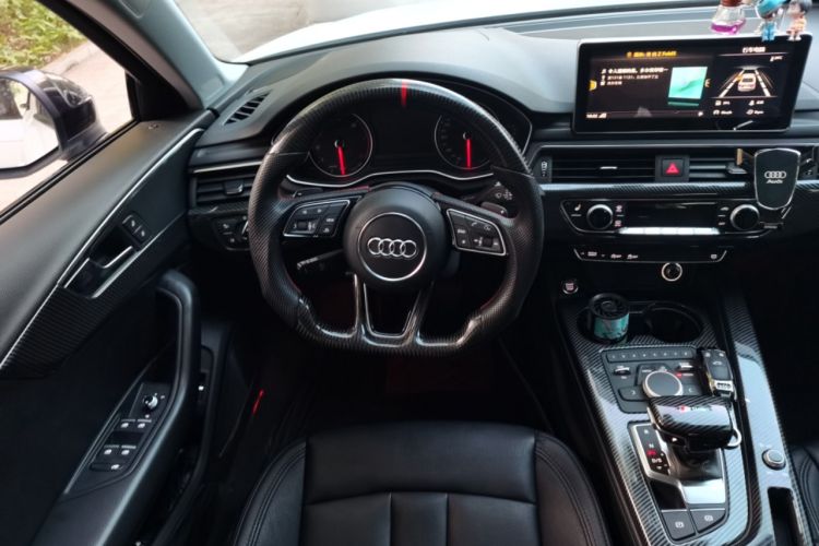Used Audi A4L 2017 Plus 40 TFSI Ambition Model Steering Wheel