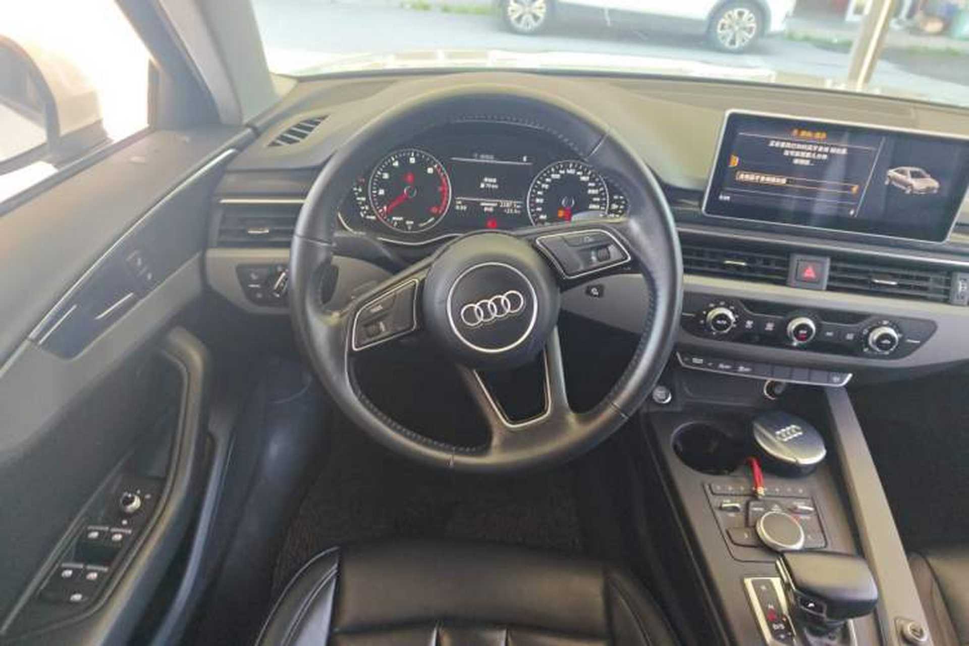 Used Audi A4L 2017 40 TFSI Ambition Edition Steering Wheel