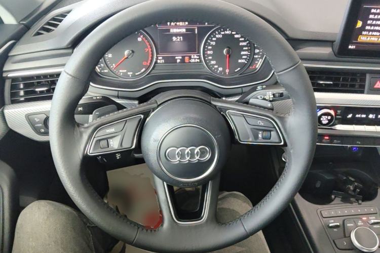 Used Audi A4L 2017 40 TFSI Fashion Model Steering Wheel