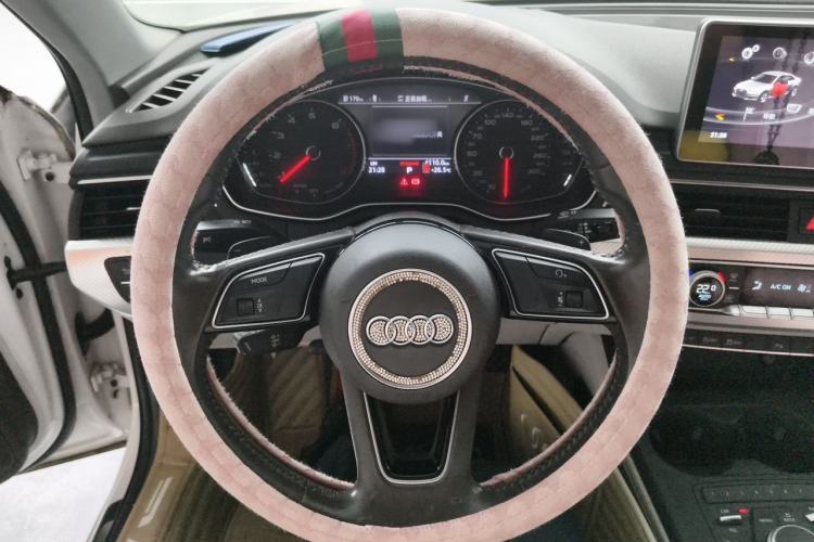 Used Audi A4L 2017 Plus 40 TFSI Fashion Model Steering Wheel