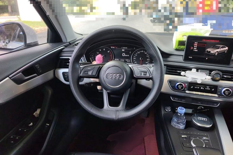 Used Audi A4L 2017 40 TFSI Style Edition Steering Wheel