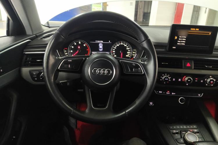 Used Audi A4L 2017 40 TFSI Ambition Edition Steering Wheel
