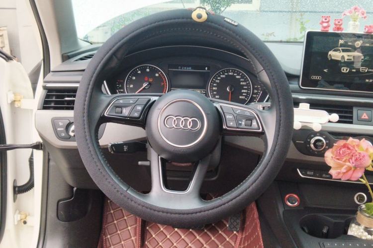 Used Audi A4L 2017 40 TFSI Ambition Edition Steering Wheel