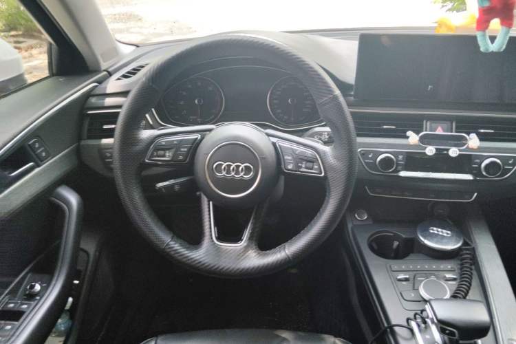 Used Audi A4L 2017 45 TFSI quattro Style Edition Steering Wheel
