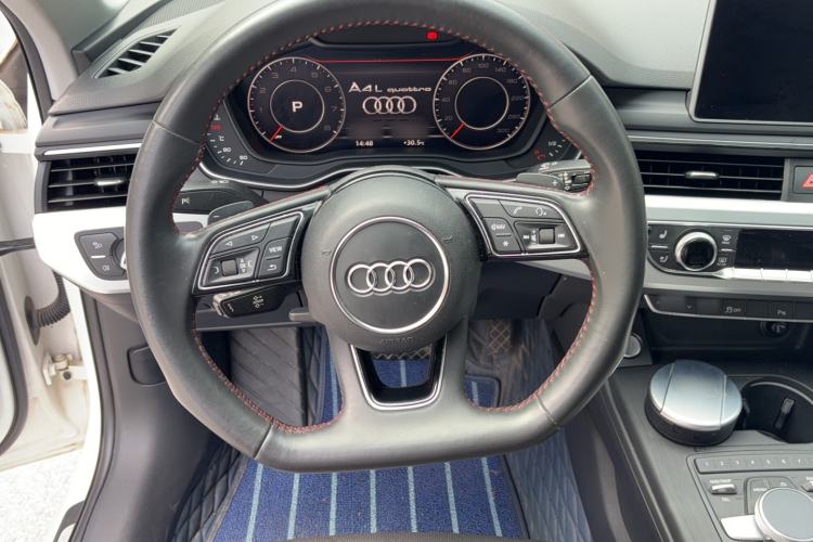 Used Audi A4L 2017 45 TFSI quattro Special Edition Steering Wheel
