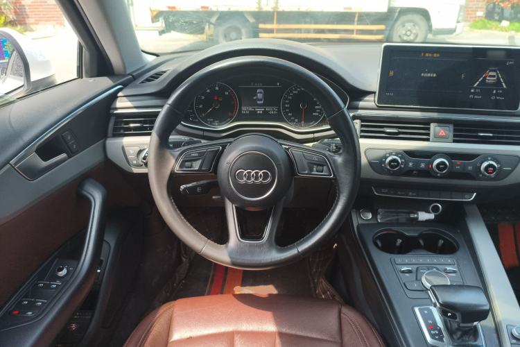 Used Audi A4L 2017 Plus 40 TFSI Ambition Model Steering Wheel