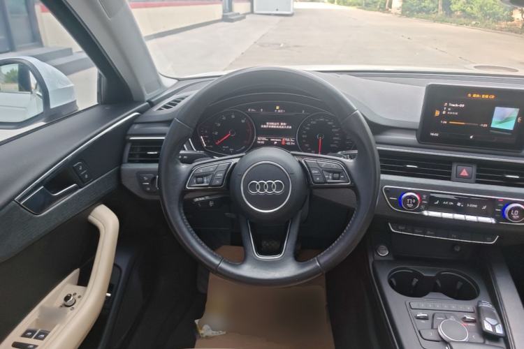 Used Audi A4L 2017 40 TFSI Style Edition Steering Wheel