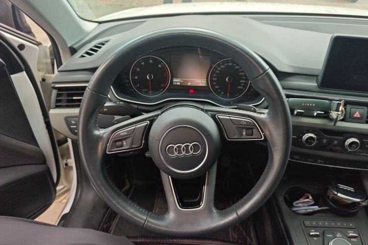 Used Audi A4L 2017 40 TFSI Ambition Edition Steering Wheel