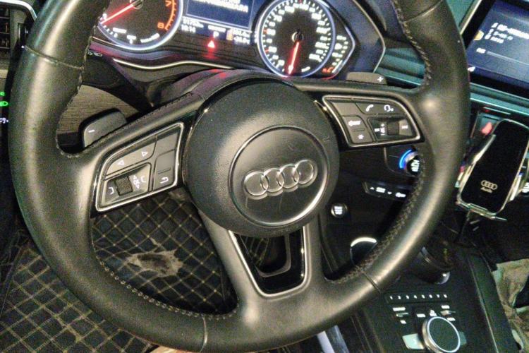Used Audi A4L 2017 40 TFSI Style Edition Steering Wheel