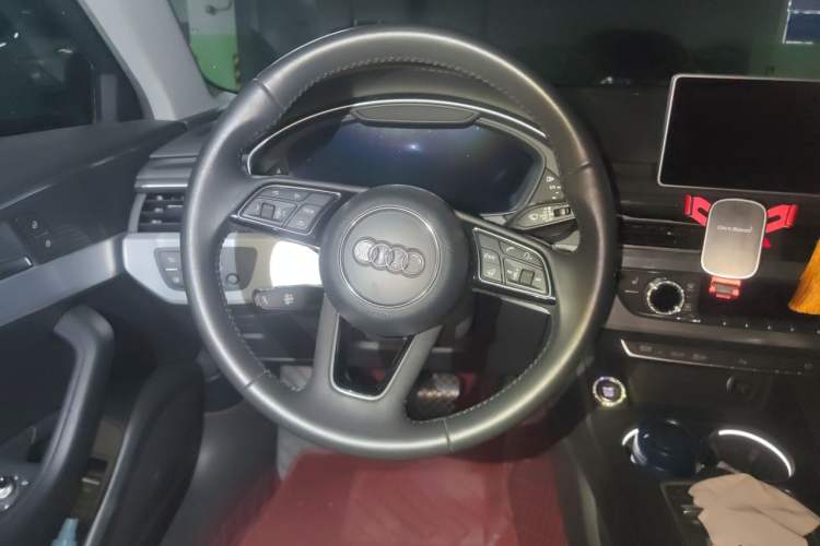 Used Audi A4L 2017 40 TFSI Sport Edition Steering Wheel