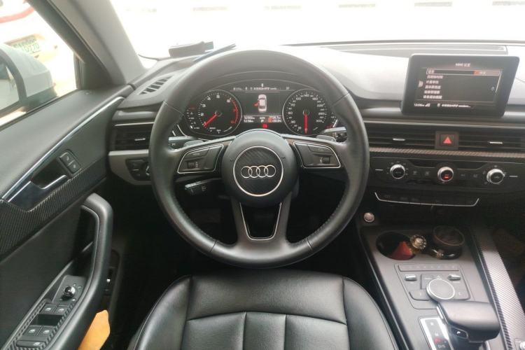 Used Audi A4L 2017 Plus 40 TFSI Ambition Model Steering Wheel