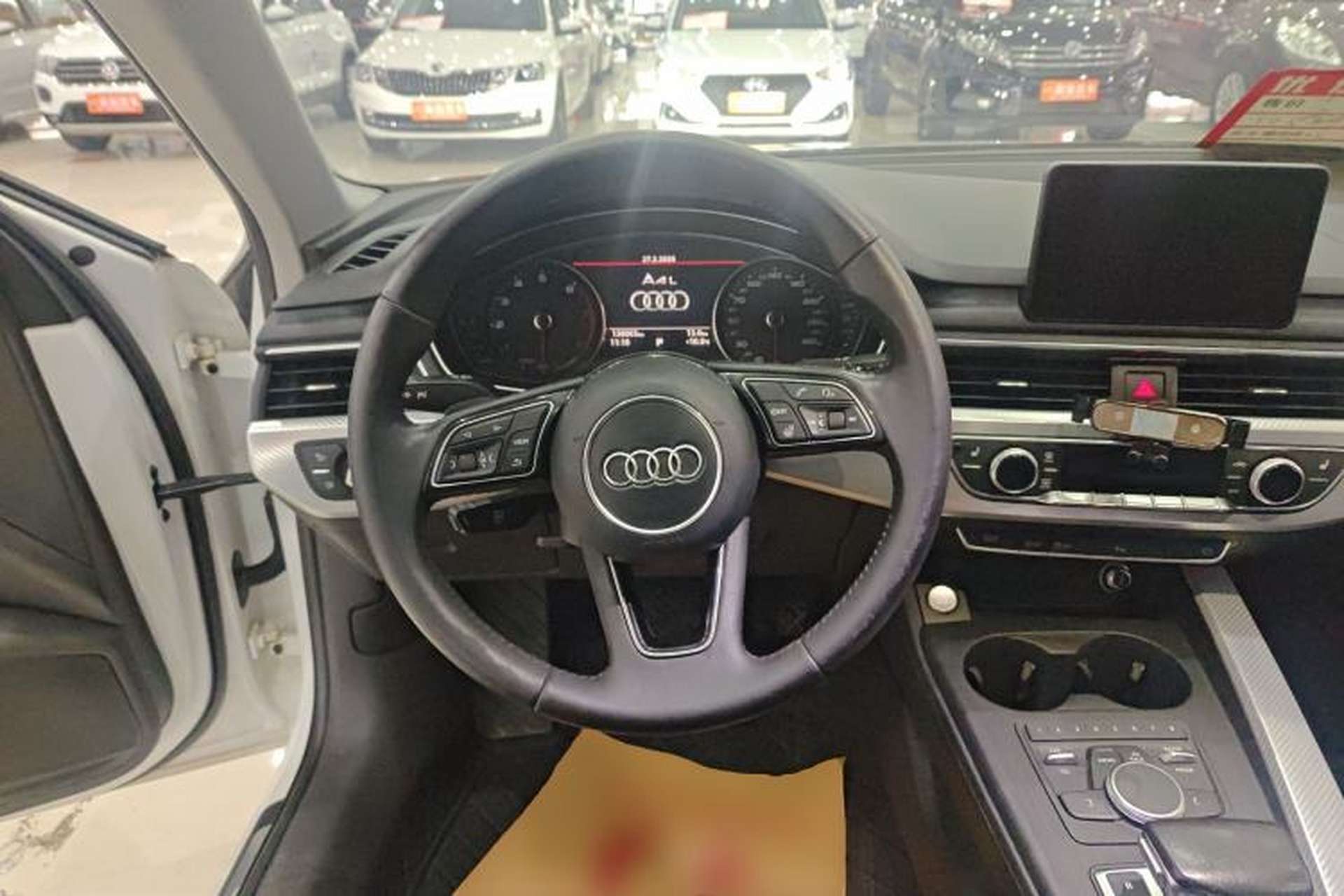 Used Audi A4L 2017 40 TFSI Fashion Model Steering Wheel