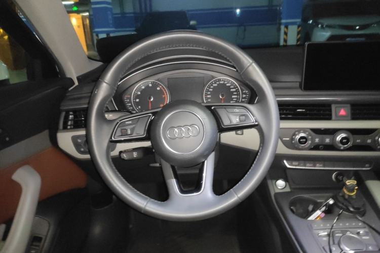 Used Audi A4L 2017 40 TFSI Ambition Edition Steering Wheel