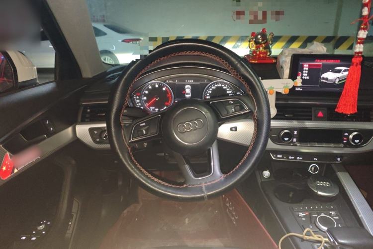 Used Audi A4L 2017 Plus 40 TFSI Fashion Model Steering Wheel