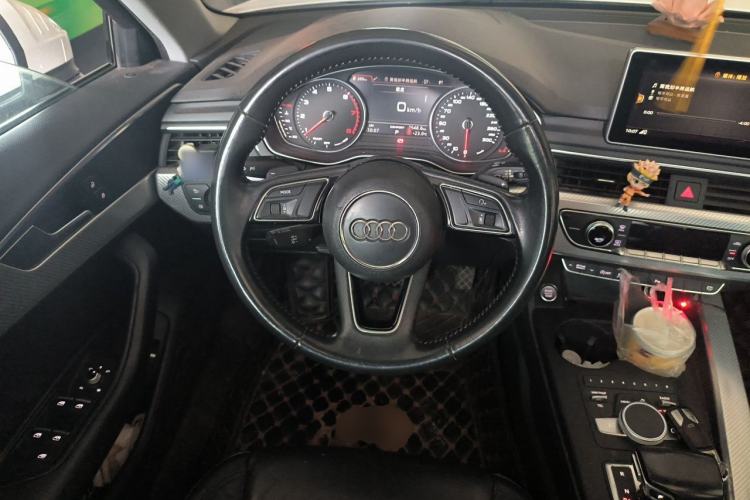 Used Audi A4L 2017 Plus 40 TFSI Fashion Model Steering Wheel