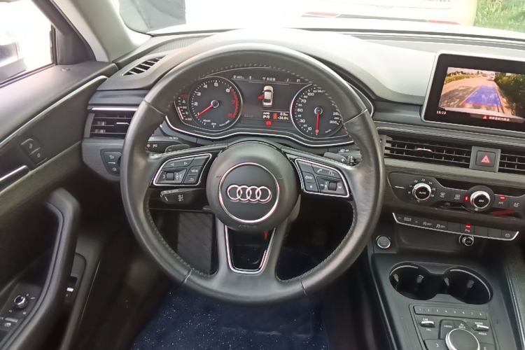 Used Audi A4L 2017 Plus 40 TFSI Ambition Model Steering Wheel