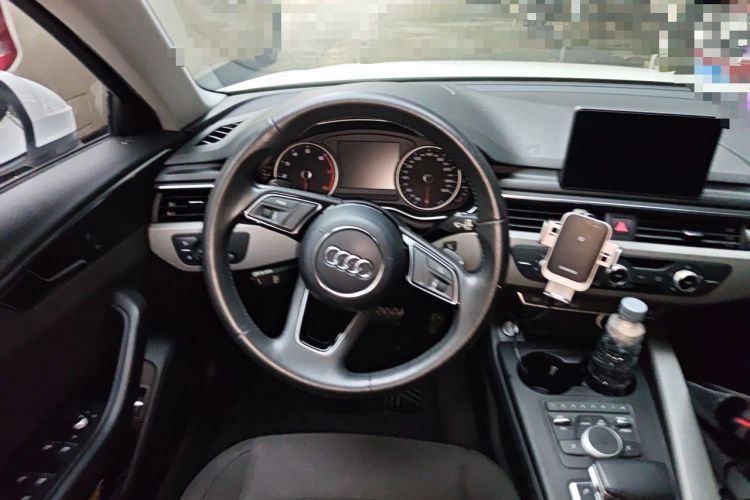 Used Audi A4L 2017 Plus 40 TFSI Ambition Model Steering Wheel