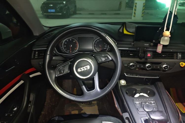 Used Audi A4L 2017 40 TFSI Ambition Edition Steering Wheel