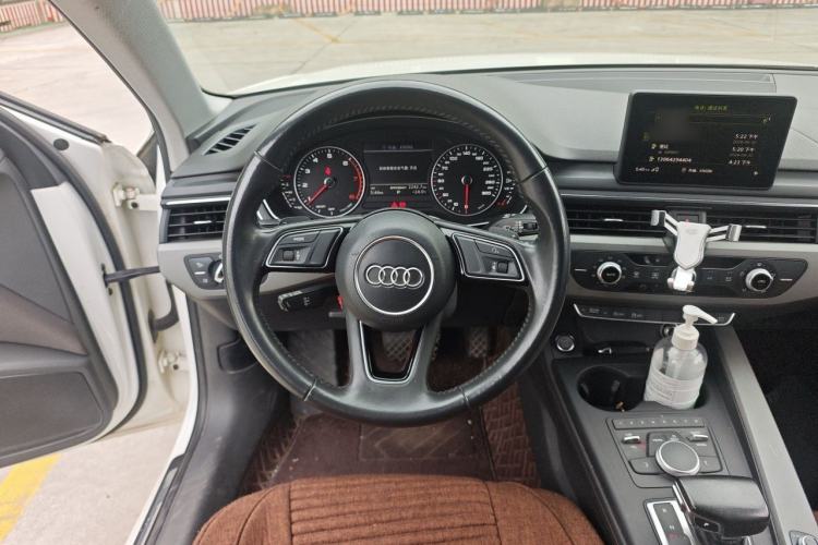 Used Audi A4L 2017 40 TFSI Ambition Edition Steering Wheel