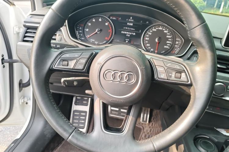 Used Audi A4L 2017 40 TFSI Style Edition Steering Wheel