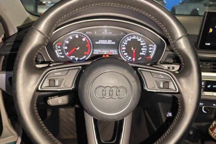 Used Audi A4L 2017 40 TFSI Fashion Model Steering Wheel