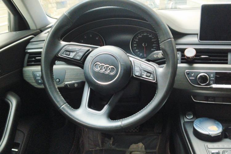 Used Audi A4L 2017 40 TFSI Style Edition Steering Wheel