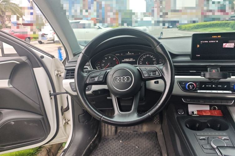 Used Audi A4L 2017 40 TFSI Fashion Model Steering Wheel