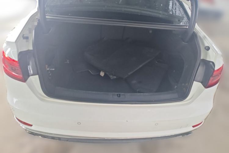 Used Audi A4L 2017 Plus 40 TFSI Fashion Model Trunk