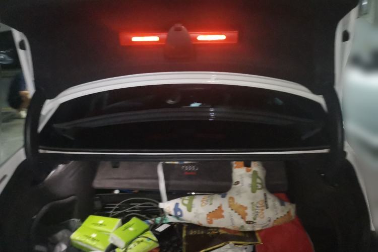 Used Audi A4L 2017 40 TFSI Fashion Model Trunk