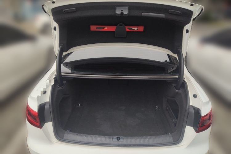 Used Audi A4L 2017 Plus 40 TFSI Ambition Model Trunk