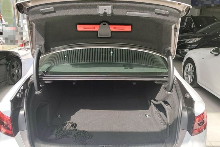 Used Audi A4L 2017 40 TFSI Fashion Model Trunk