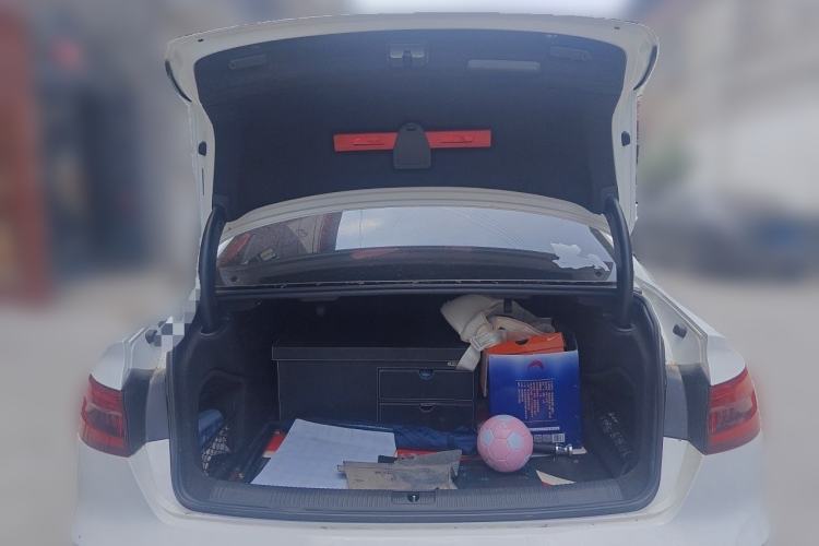 Used Audi A4L 2017 40 TFSI Fashion Model Trunk