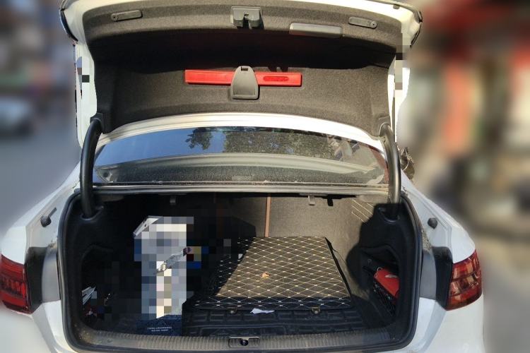 Used Audi A4L 2017 Plus 40 TFSI Fashion Model Trunk