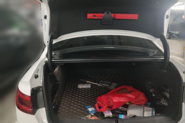 Used Audi A4L 2017 40 TFSI Fashion Model Trunk