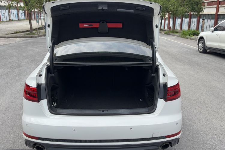 Used Audi A4L 2017 45 TFSI quattro Special Edition Trunk
