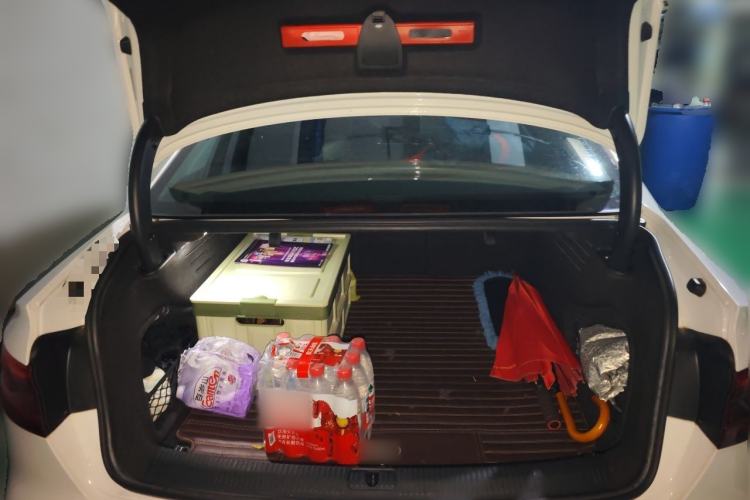 Used Audi A4L 2017 40 TFSI Fashion Model Trunk
