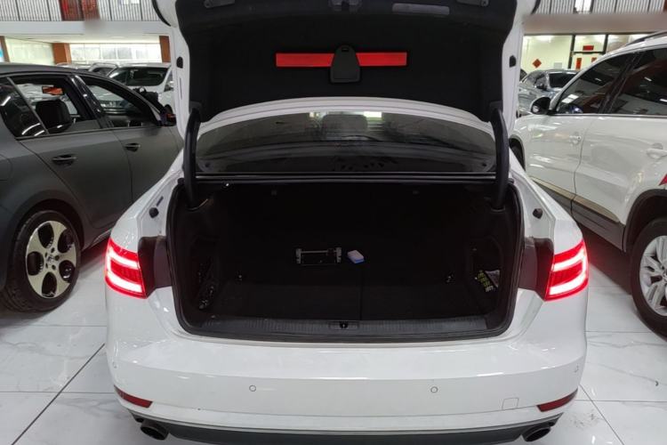 Used Audi A4L 2017 40 TFSI Style Edition Trunk