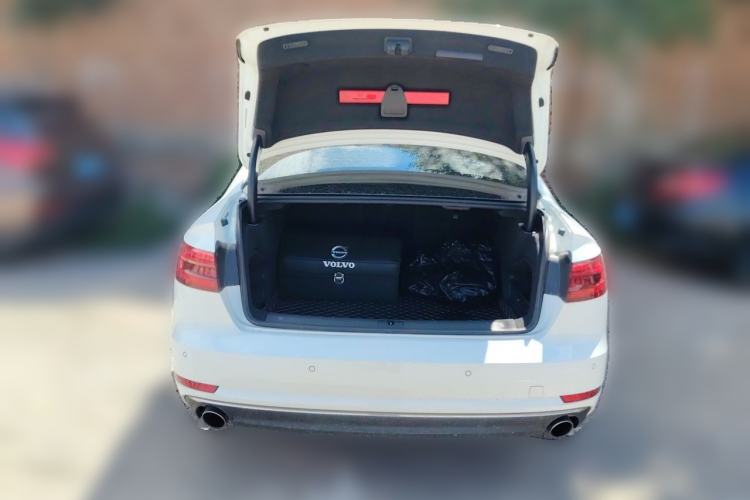 Used Audi A4L 2017 Plus 40 TFSI Fashion Model Trunk