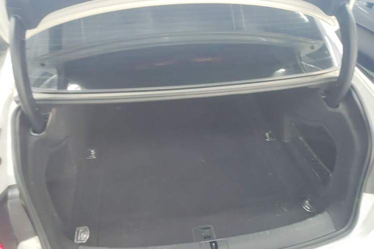 Used Audi A4L 2017 Plus 40 TFSI Ambition Model Trunk