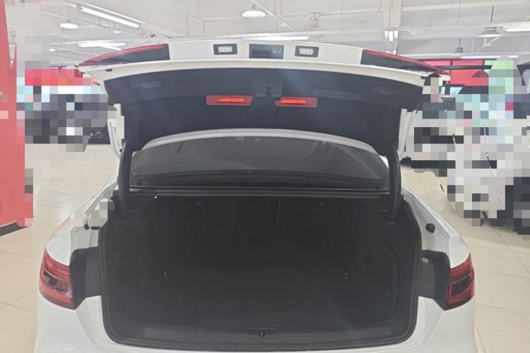 Used Audi A4L 2017 40 TFSI Fashion Model Trunk