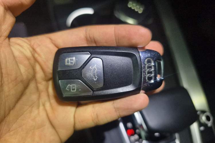 Used Audi A4L 2017 45 TFSI quattro Sport Edition Vehicle Key