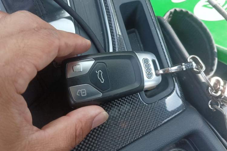 Used Audi A4L 2017 Plus 40 TFSI Ambition Model Vehicle Key