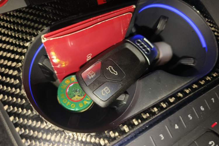 Used Audi A4L 2017 40 TFSI Fashion Model Vehicle Key