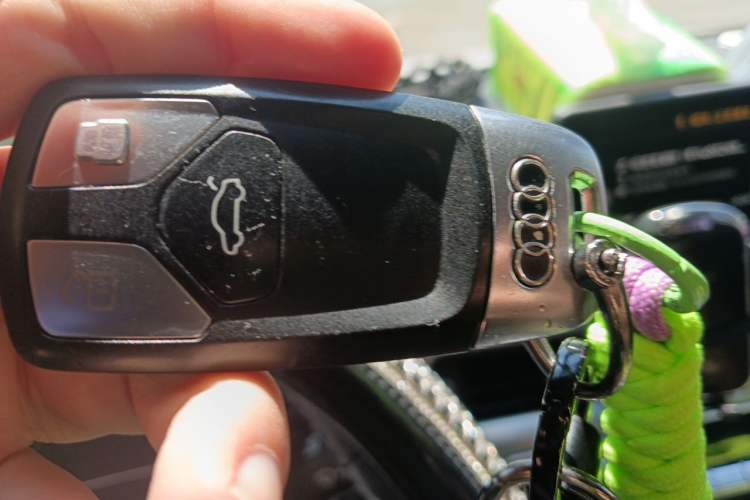 Used Audi A4L 2017 40 TFSI Fashion Model Vehicle Key
